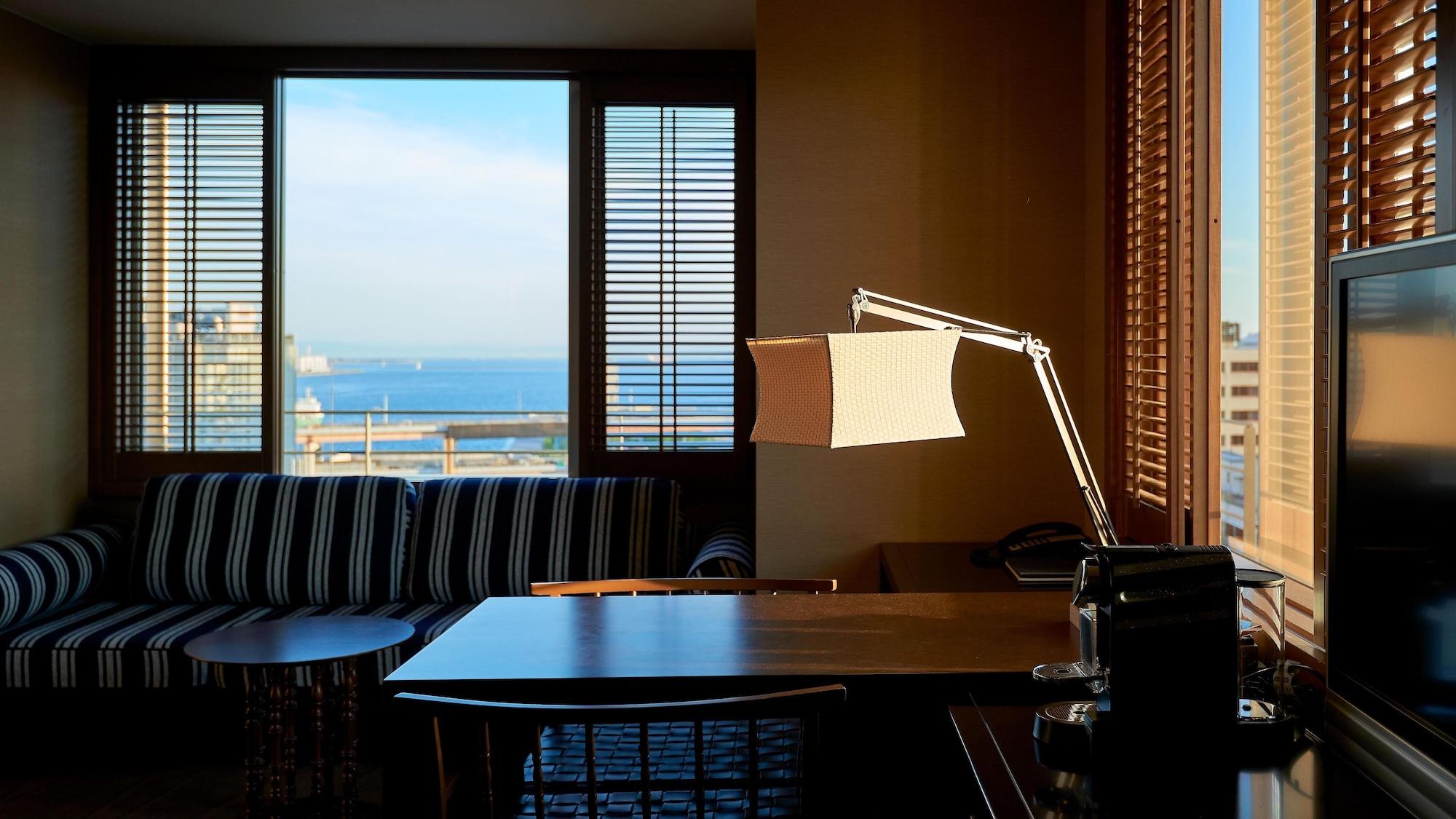 Oriental Hotel Kobe Dış mekan fotoğraf A floor lamp