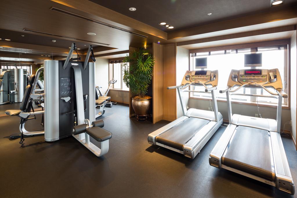 Oriental Hotel Kobe Dış mekan fotoğraf The gym at the hotel